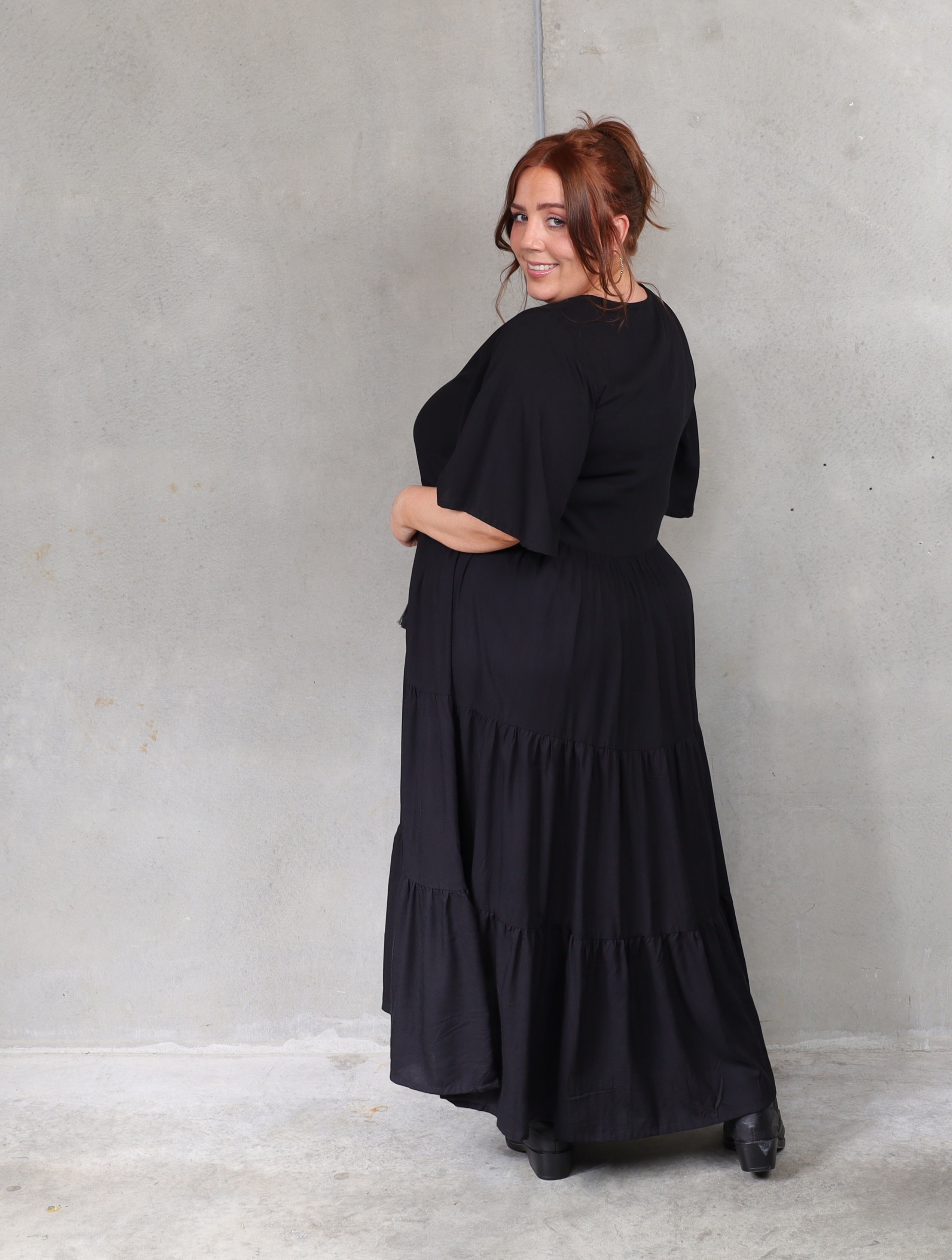 Isla Maree Bonnie Dress - Black  NZ Plus Size Women's Fashion – Isla-Maree